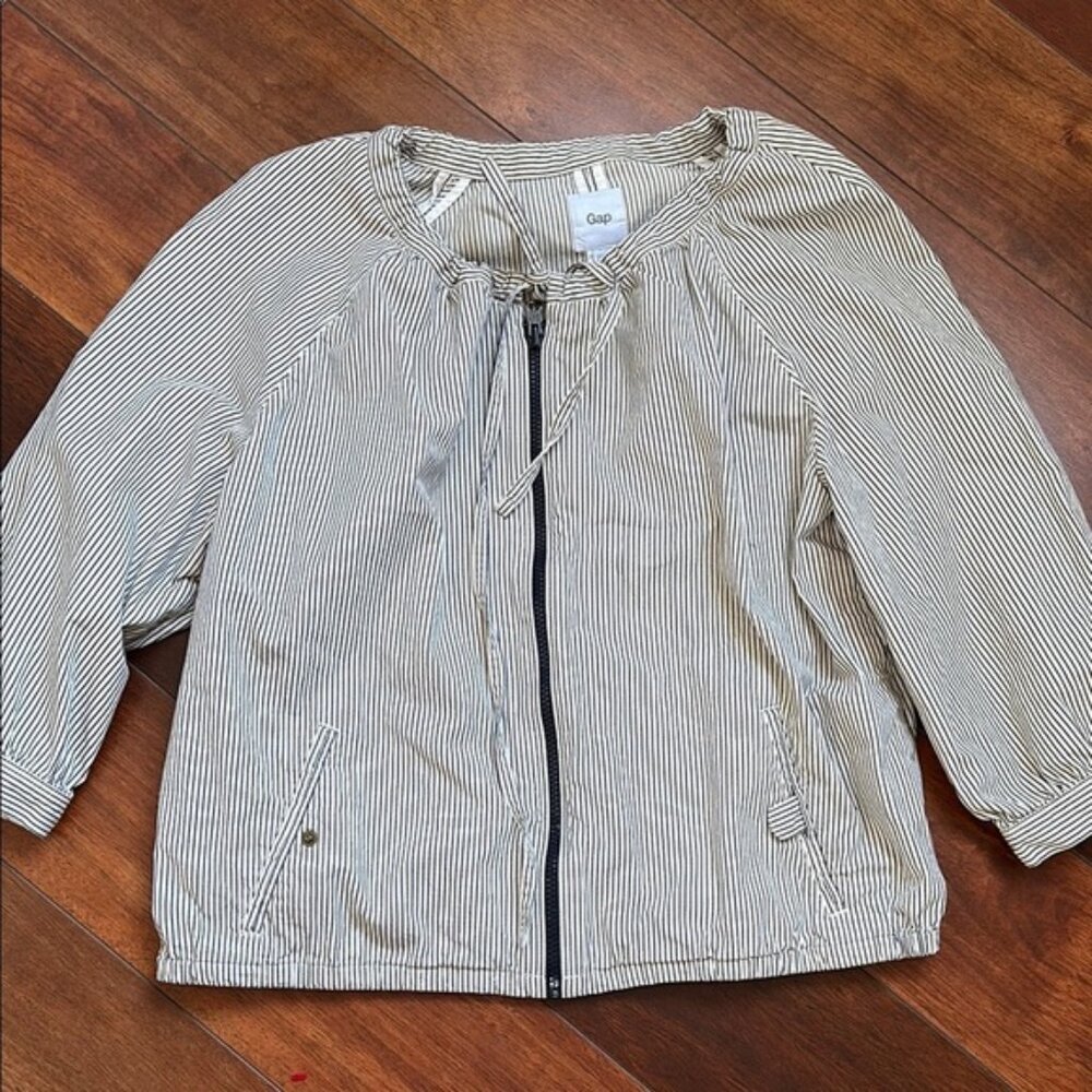 Gap Women’s 3/4 Sleeve Pin Stripe Lightweight Jacket Tie Neck Large